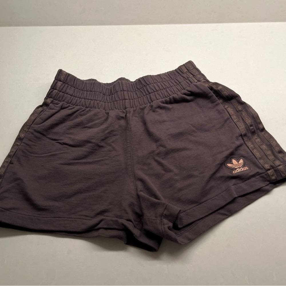 Adidas women’s shorts. Brown. Size XS